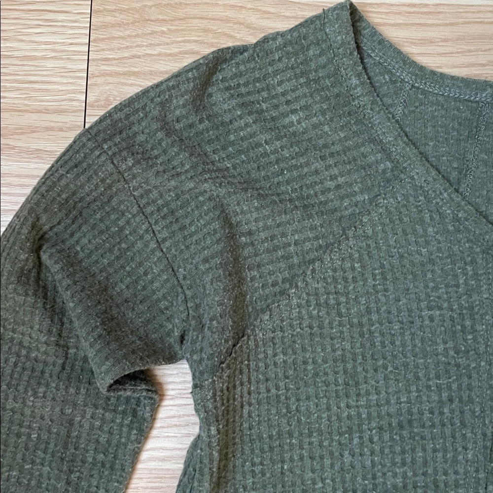 Sun & Shadow Sage Green Ribbed Top - Picture 4 of 7